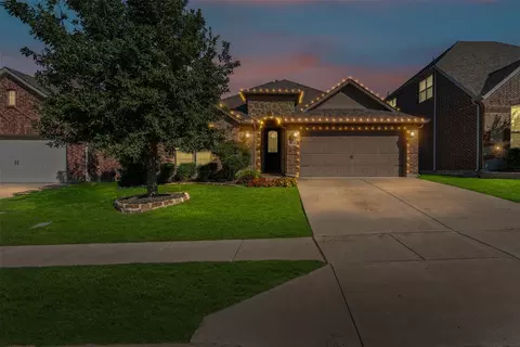 8309 Meadow Sweet Ln, Fort Worth, TX 76123