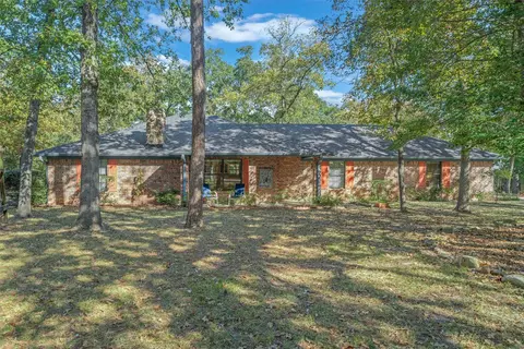 675 Greenbriar Trl, Holly Lake Ranch, TX 75765