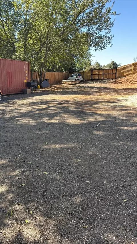 7056 Cherokee Trl, Weatherford, TX 76087