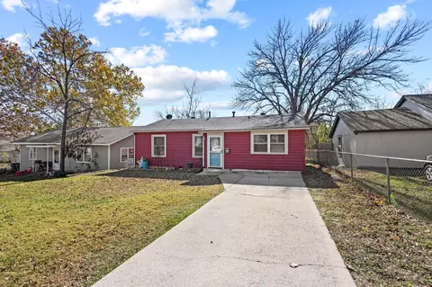 1006 W Texas St, Denison, TX 75020