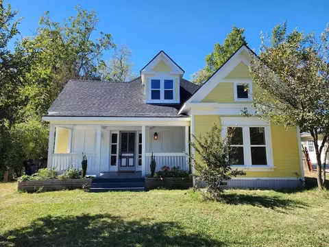 3912 Gordon St, Greenville, TX 75401