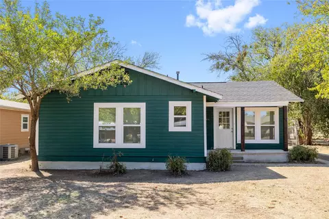 2105 4th St, Brownwood, TX 76801