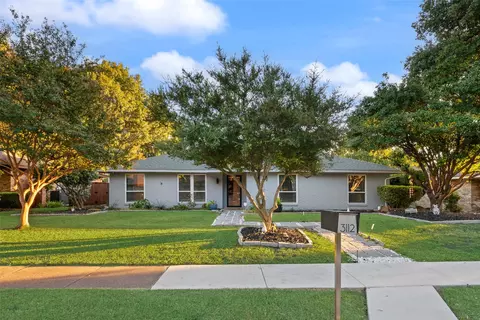 3112 Canterbury Dr, Plano, TX 75075