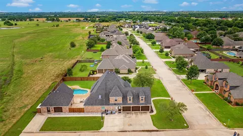 1218 Walter St, Gainesville, TX 76240