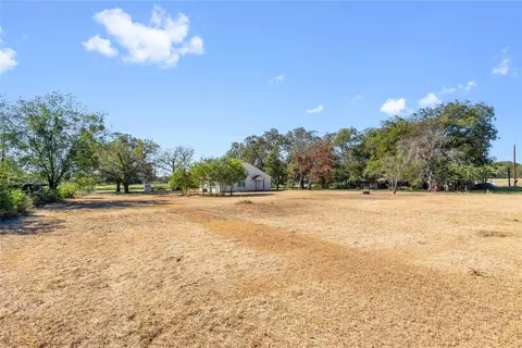 Exterior - 505 E Walcott Ave, Comanche, TX 76442 photo 7 of 9