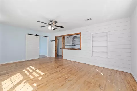 Living - 505 E Walcott Ave, Comanche, TX 76442 photo 4 of 4