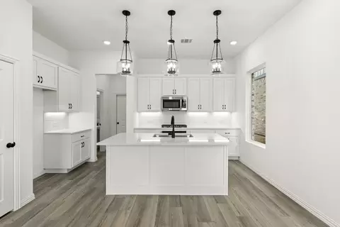 709 Kerrville Ln, Plano, TX 75075