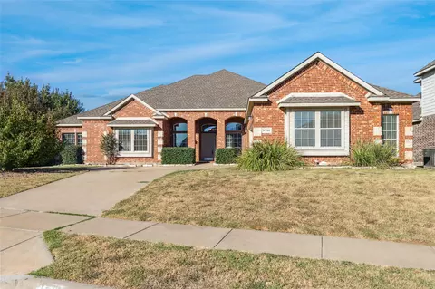 8708 Tangleridge Dr, Fort Worth, TX 76123
