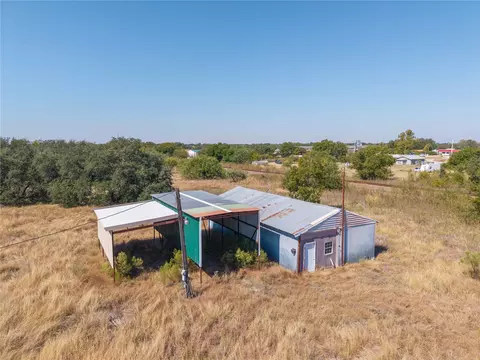 1102 Gantt St, Bangs, TX 76823