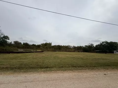 368 S Chambers Ave, Emhouse, TX 75110