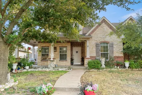 104 Harvest Hill Ln, Red Oak, TX 75154