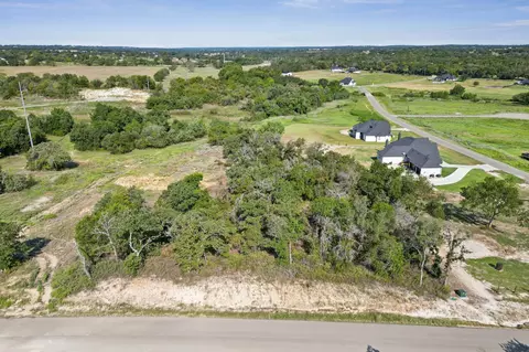 1046 Glenoaks Dr, Weatherford, TX 76088