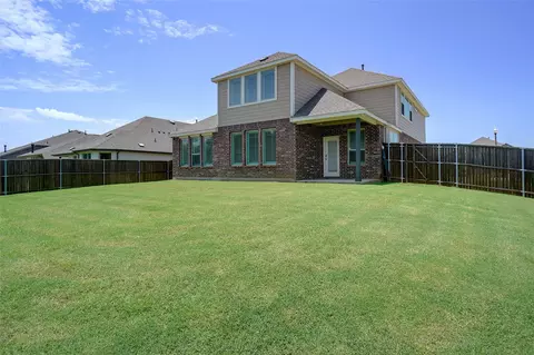 Exterior - 2612 Dancing Flame Dr, Denton, TX 76201 photo 3 of 3