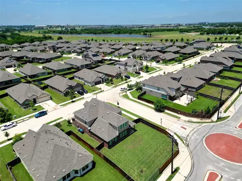 View/Area - 2612 Dancing Flame Dr, Denton, TX 76201 photo 2 of 3