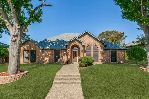 10127 Chisholm Trl, Dallas, TX 75243