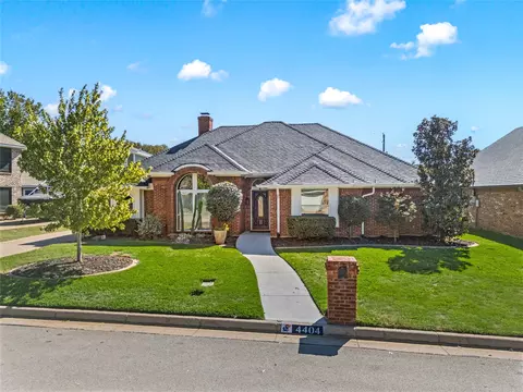 4404 Rambling Creek Dr, Arlington, TX 76016