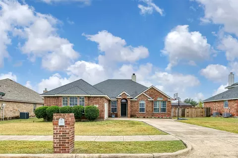 105 Waterview Pkwy, Red Oak, TX 75154
