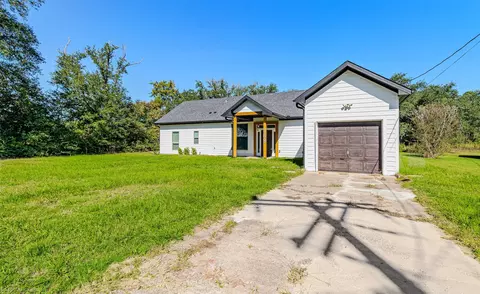 369 Pine Chase St, Van, TX 75790