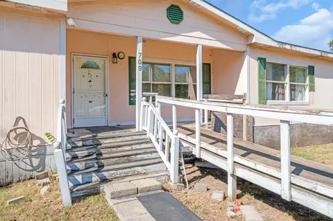 709 Gladys St, Lone Oak, TX 75453