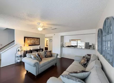 1237 Dallas Dr, Denton, TX 76205
