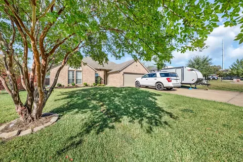 305 Rustic Grove Ln, Royse City, TX 75189
