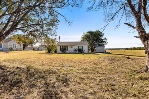 709 Old Rosenthal Rd, Lorena, TX 76655