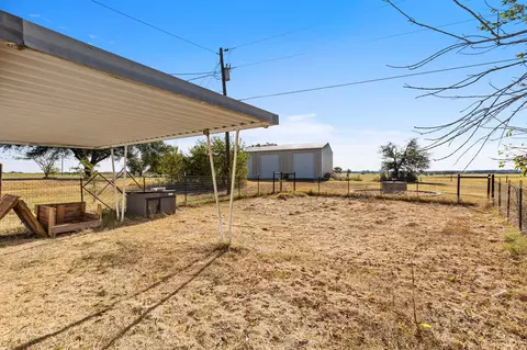 Exterior - 709 Old Rosenthal Rd, Lorena, TX 76655 photo 11 of 13