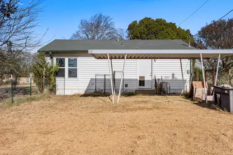 Exterior - 709 Old Rosenthal Rd, Lorena, TX 76655 photo 8 of 13