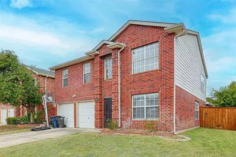 9053 Blue Ridge Trl, Fort Worth, TX 76118