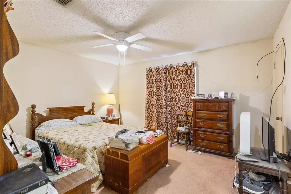 Bedroom - 508 Karen Dr #512, Hewitt, TX 76643 photo 2 of 3