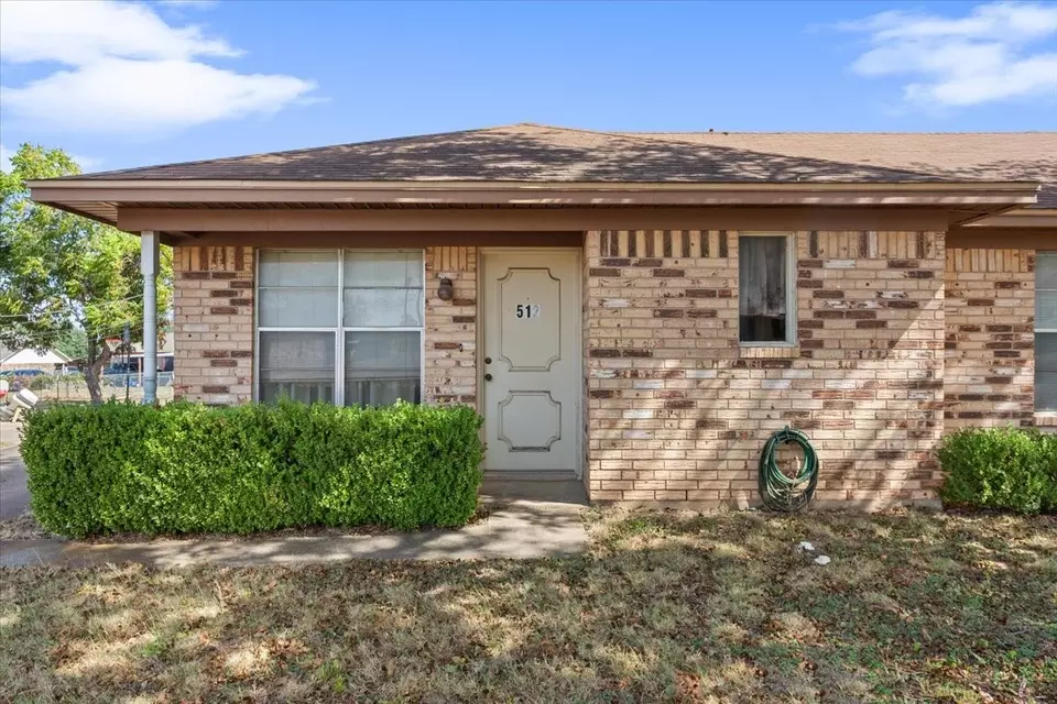 Exterior - 508 Karen Dr #512, Hewitt, TX 76643 photo 5 of 11