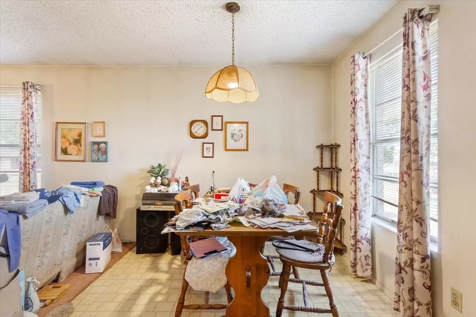 Dining - 508 Karen Dr #512, Hewitt, TX 76643 photo 2 of 2