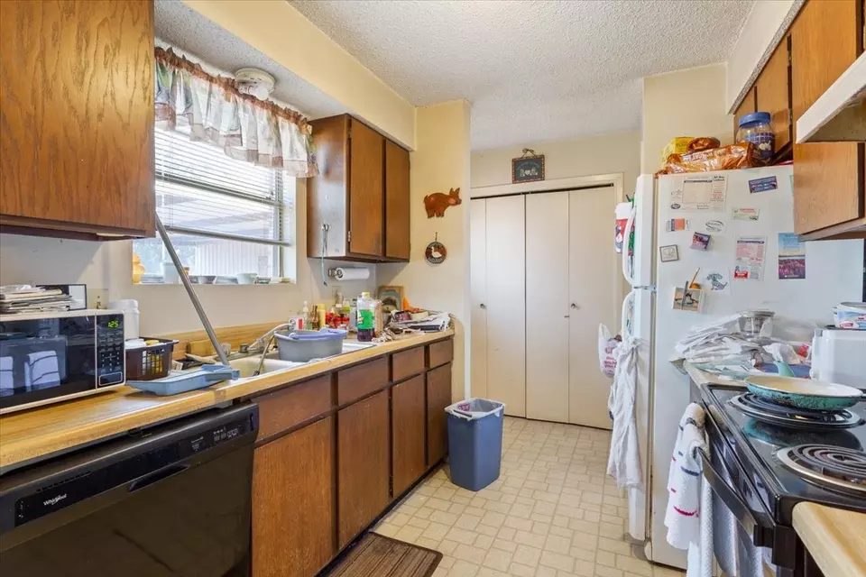 Kitchen - 508 Karen Dr #512, Hewitt, TX 76643 photo 7 of 8