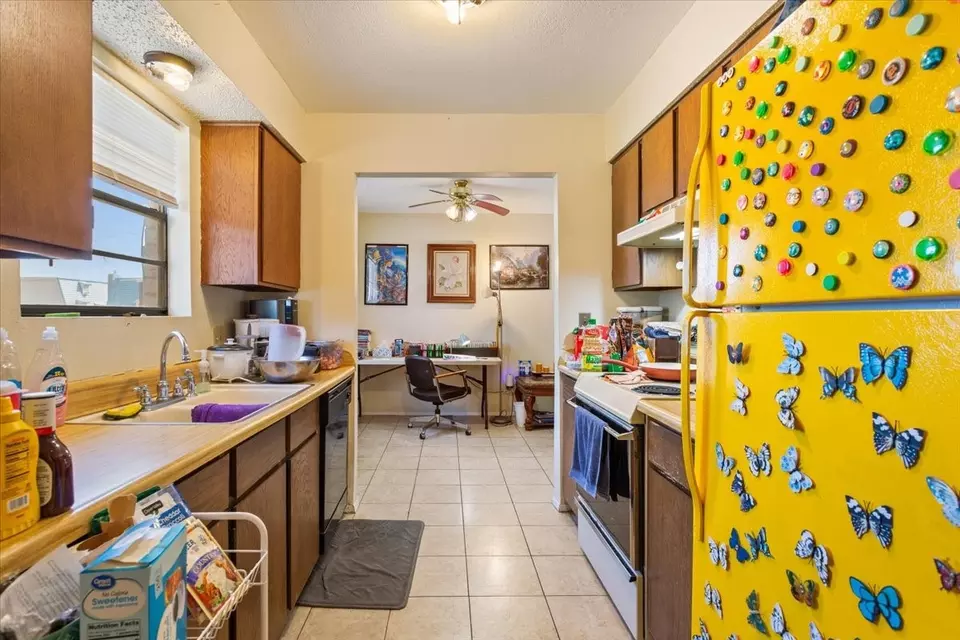 Kitchen - 508 Karen Dr #512, Hewitt, TX 76643 photo 4 of 8