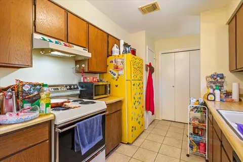 Kitchen - 508 Karen Dr #512, Hewitt, TX 76643 photo 1 of 8