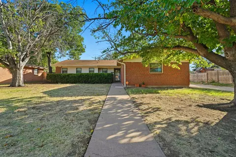 3211 Columbia Dr, Abilene, TX 79605
