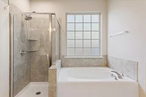 Bath - 2712 Beutel Rd, Lorena, TX 76655 photo 3 of 7