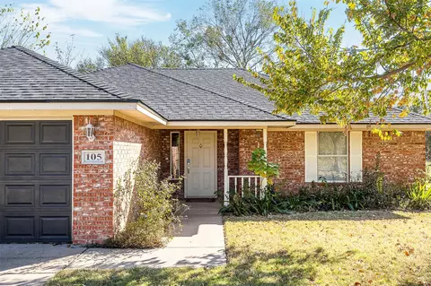 105 Meadow Heath Dr, Gun Barrel City, TX 75156