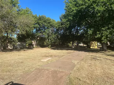 315 S Ave H, Olney, TX 76374