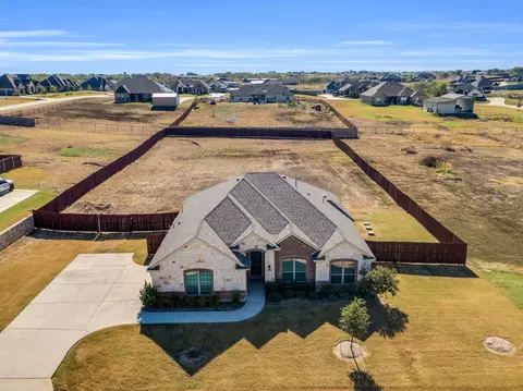 220 Highgate Dr, Venus, TX 76084
