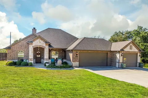 101 Timber Trl, Runaway Bay, TX 76426