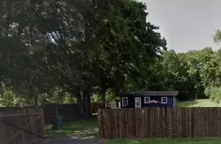 304 W Main St, Naples, TX 75568