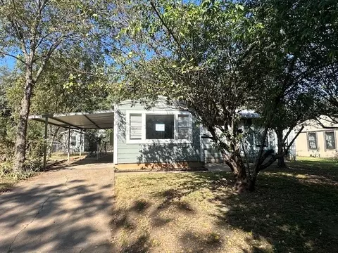 217 Clinton Dr, Weatherford, TX 76086