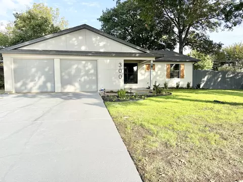 300 N Cottonwood Dr, Richardson, TX 75080
