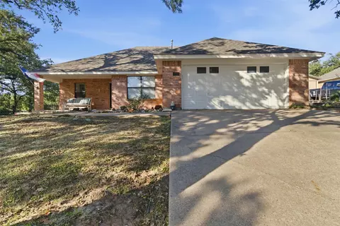 1024 Mountain Ter, Hurst, TX 76053