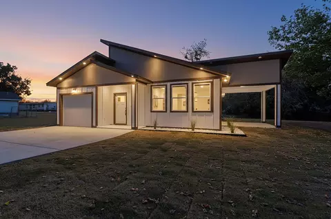 1111 SE First St, Cooper, TX 75432
