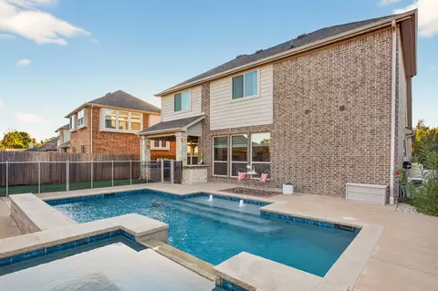 9505 Meadowpark Dr, Argyle, TX 76226