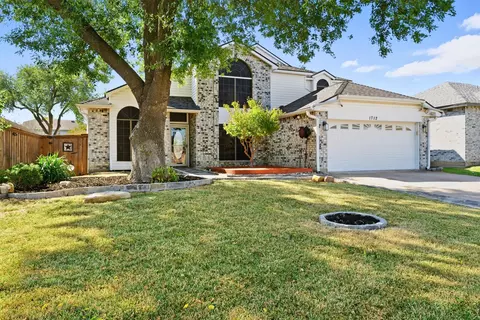 1712 Rockdale Dr, Arlington, TX 76018