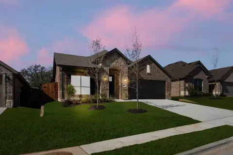 517 Waterford Park Blvd, Weatherford, TX 76087