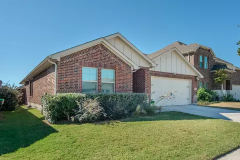 1700 Gold Mine Trl, Aubrey, TX 76227